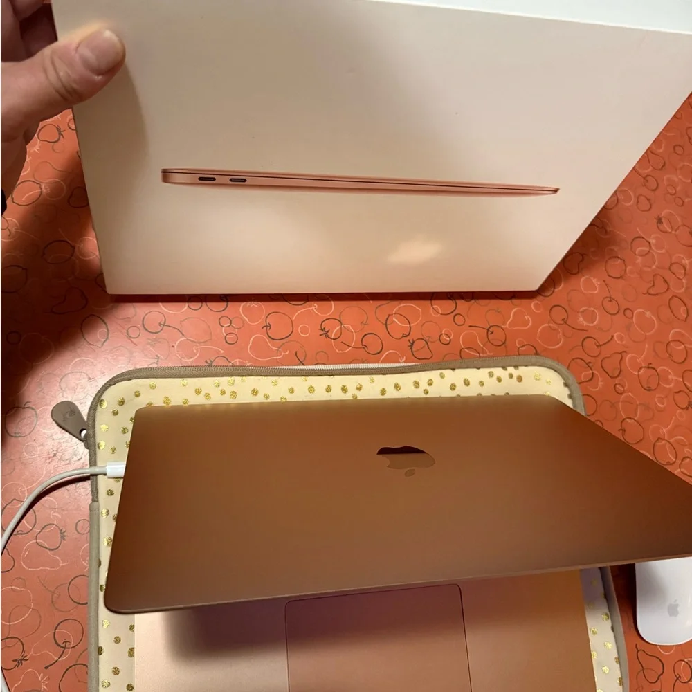 Apple MacBook Air - Rose Gold